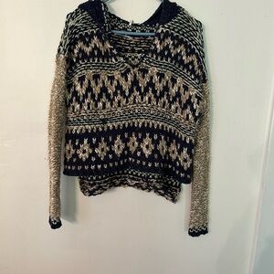 Free People chunky knit. V neck hooded sweater Patterned Women's Sweater